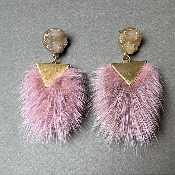Elegant Dusty Pink Feather Dangle Earrings - Boho Chic Stylish Earrings - Picture 14 of 15
